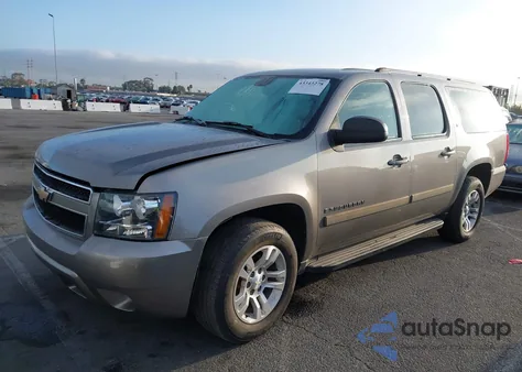 2008 Chevrolet Suburban 1500 Lt из США, поврежденный, VIN 3GNFC16098G106587